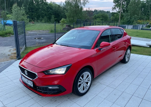 Seat Leon cena 68900 przebieg: 11000, rok produkcji 2021 z Barlinek małe 79